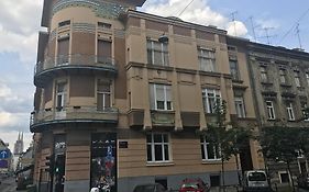Loox Apartments Hatzova